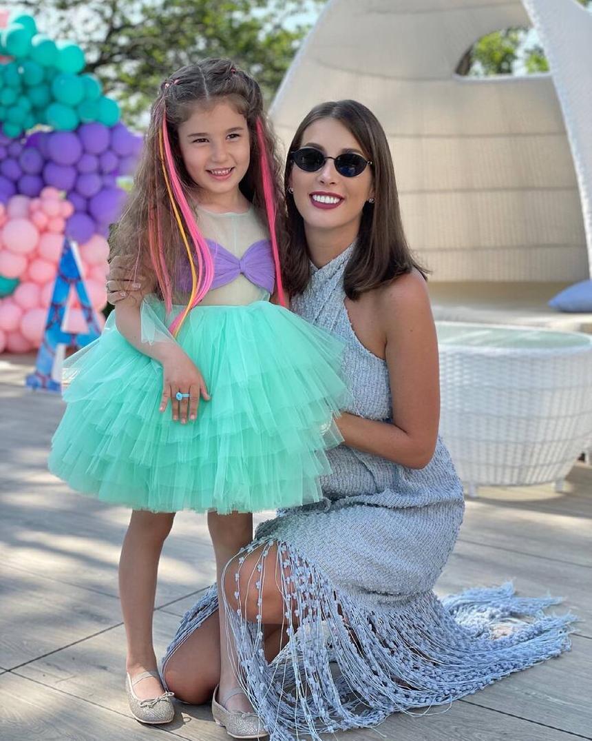 Заворотнюк, Орбакайте и не только: звезды, чьи дети имеют иностранное гражданство