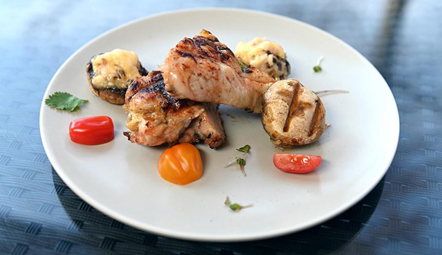 Вкусно, быстро и доступно: наггетсы и еще 4 рецепта горячих блюд из курицы