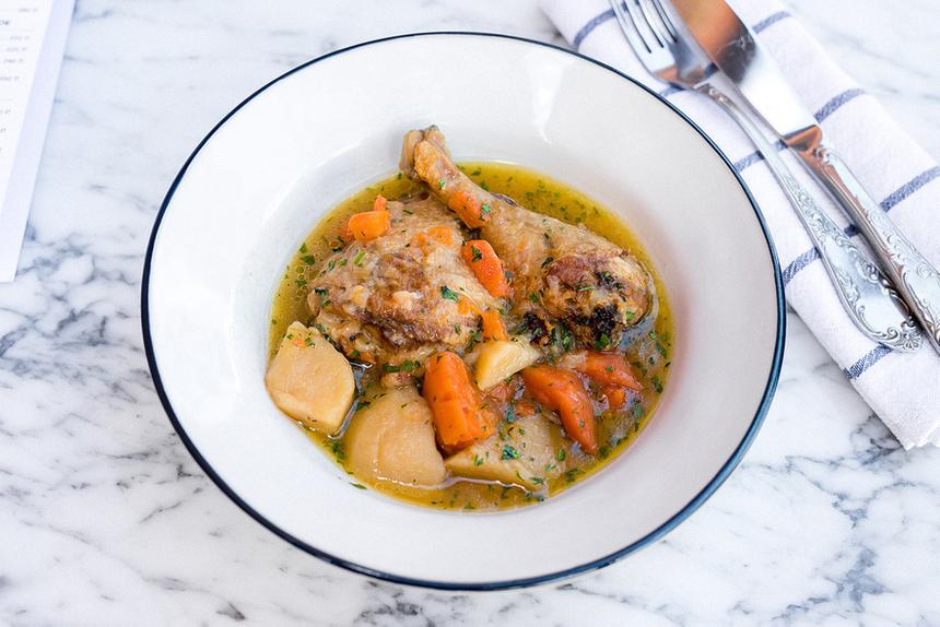 Вкусно, быстро и доступно: наггетсы и еще 4 рецепта горячих блюд из курицы