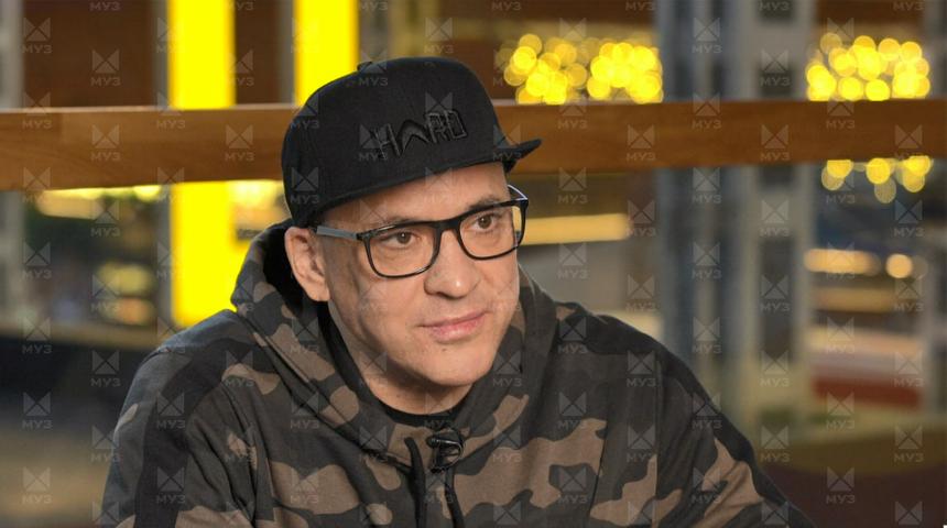 В интервью певец открыто рассказал о своих проблемах