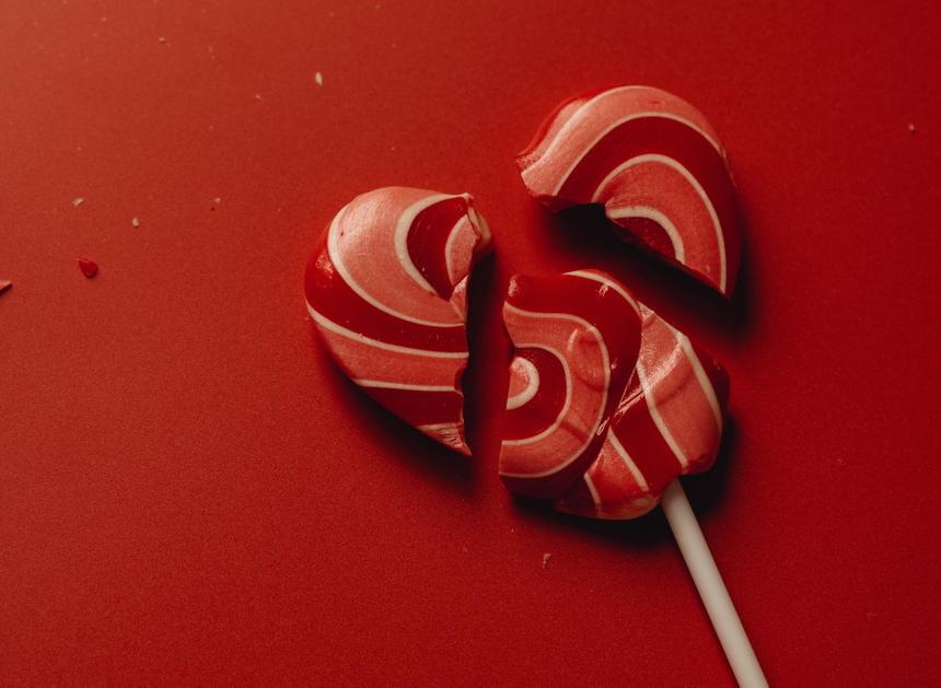 Не везет в любви: женщин каких знаков зодиака чаще остальных бросают мужчины