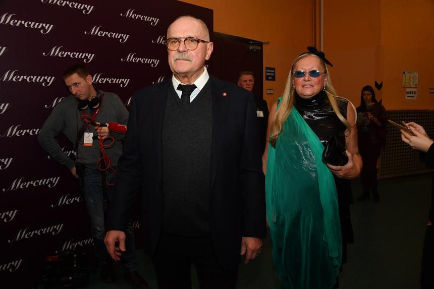 Актер, режиссер и многодетный отец: как Никите Михалкову удалось добиться успеха и создать крепкую семью