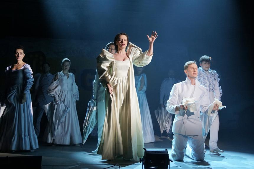 Театры стали доступнее: билеты на мартовские спектакли можно купить с большими скидками