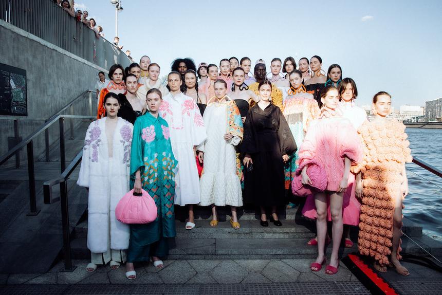 Показ коллекции AKHMADULLINA осень-зима 2022/23