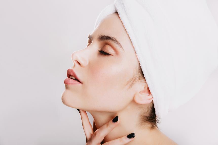 3 ошибки при массаже лица, которые принесут результат со знаком минус