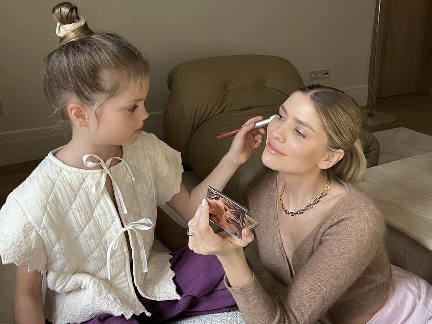 Точная копия: как маме и дочке составить классный family look