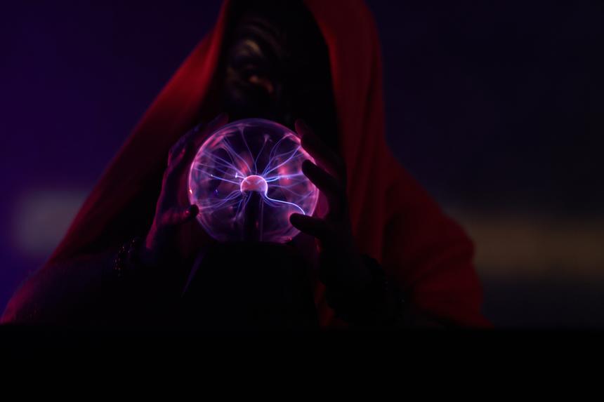 Верховный шаман России предсказал исход спецоперации в программе Андрея Малахова