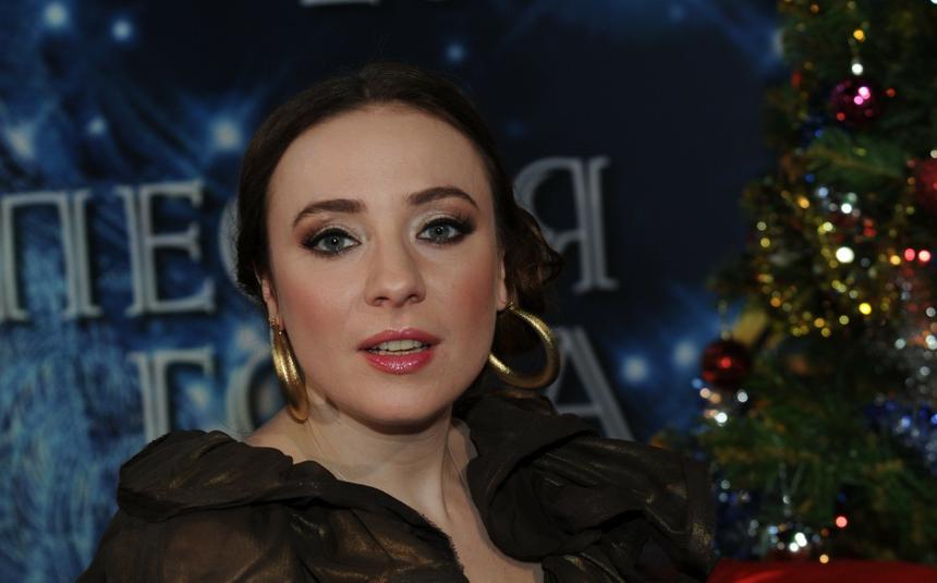 Тутта Ларсен намерена отдать своего сына в армию