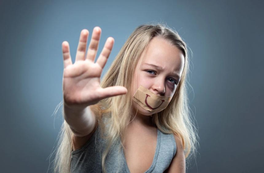  Учителя года обвиняют в развращении несовершеннолетних 