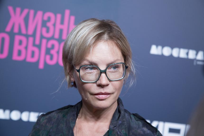  «Мать лежит в больнице и умирает»: Алена Бабенко предупредила сына