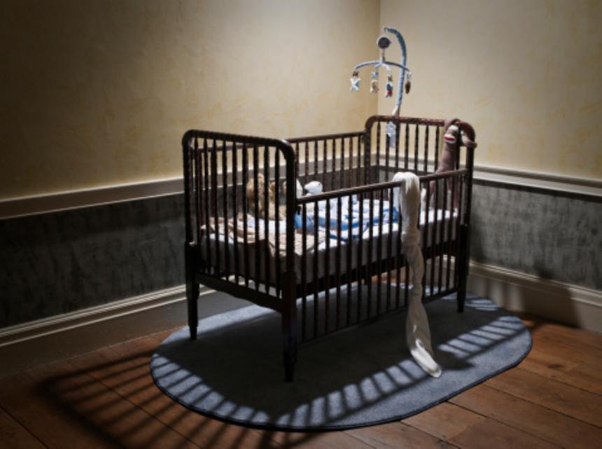 В Москве умерла девочка, которую мать выбросила из окна 11 этажа