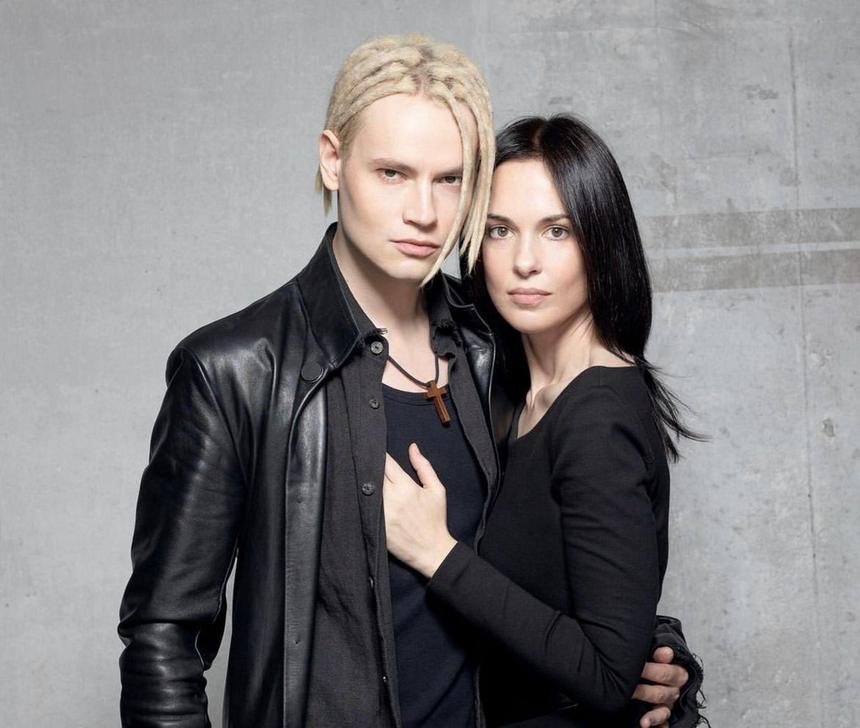 «Пять лет со дня нашей свадьбы»: эксклюзивное фото певца SHAMAN с женой