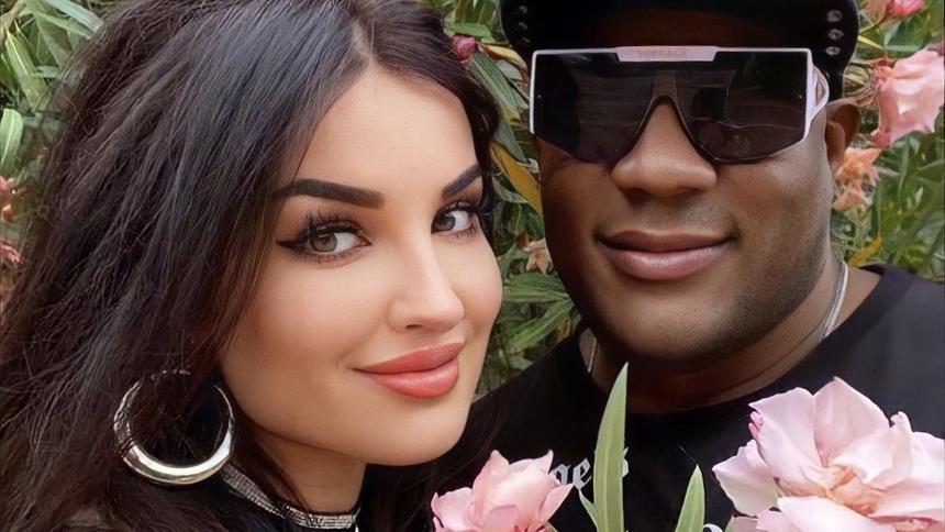 Экс-супруга Пьера Нарцисса родит ребенка от его сына