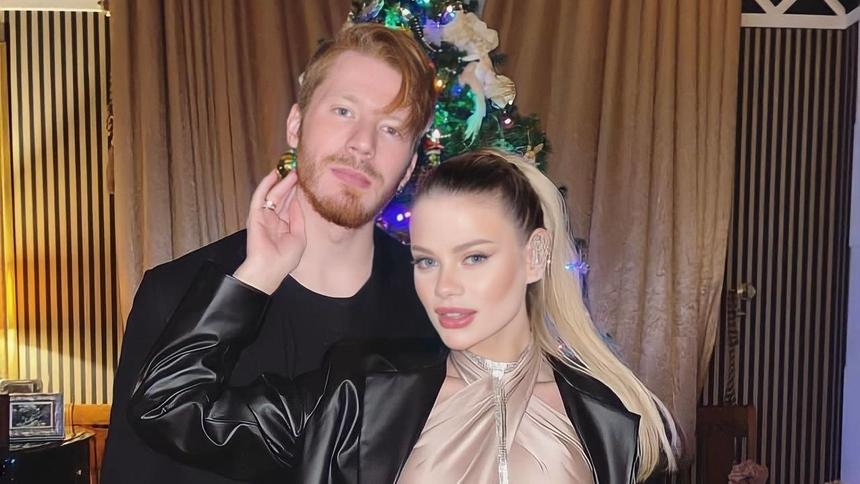 Жена сбежавшего внука Аллы Пугачевой в тайне от мужа стала завсегдатаем ночных вечеринок