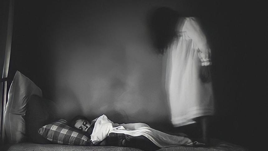 Опасность сонного паралича: сомнолог раскрыла секрет, как избежать синдрома «старой ведьмы»