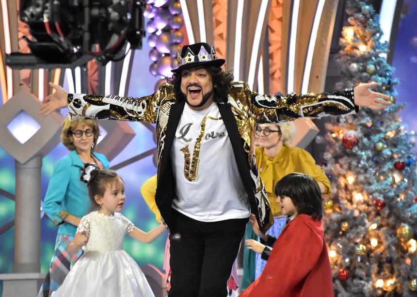 Стали известны имена звезд, которые будут развлекать зрителей в новогоднюю ночь