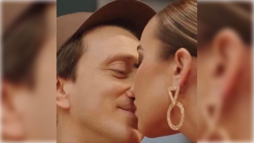 Кадр из шоу «Однажды в России», ТНТ