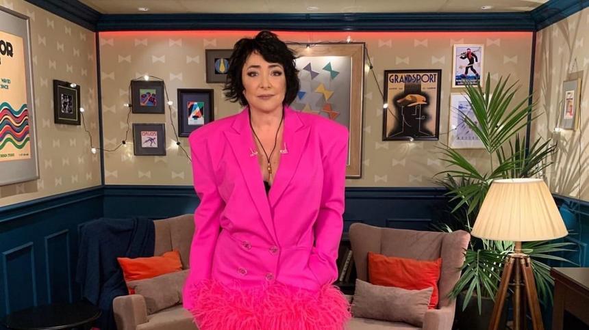 59-летняя Лолита показала на камеру обвисшую грудь