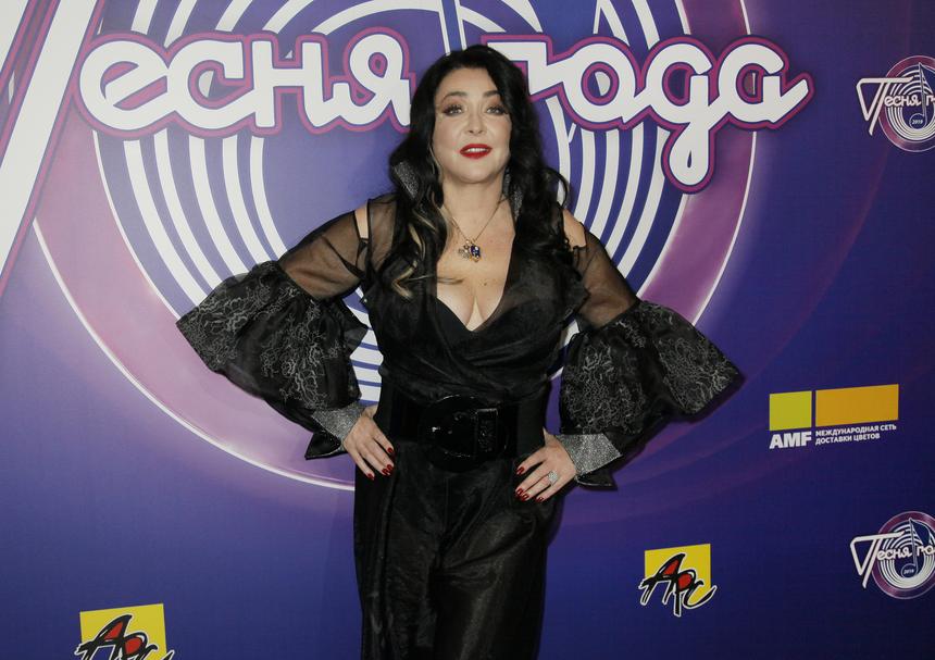 Лолита заявила, что Киркоров вышел на сцену в ее прозрачном комбинезоне