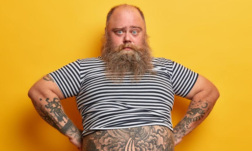 В Воронеже извращенец в тельняшке проник в чужую квартиру и мастурбировал над спящим хозяином