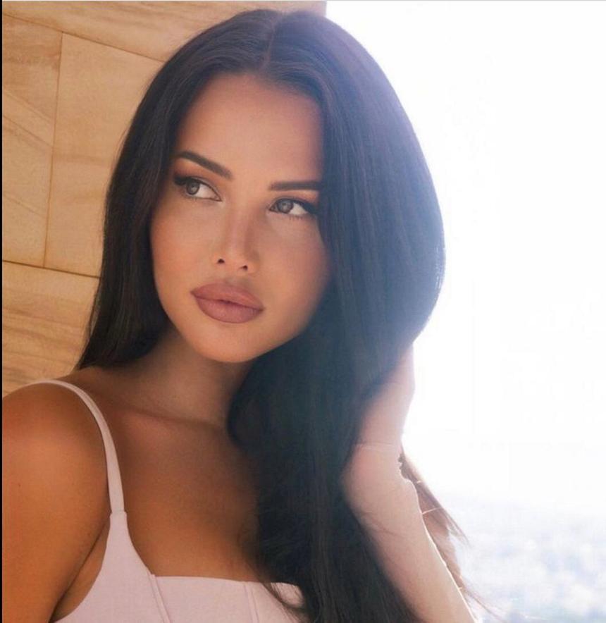 Все заканчивалось избиением: модель Анастасия Решетова стала жертвой буллинга