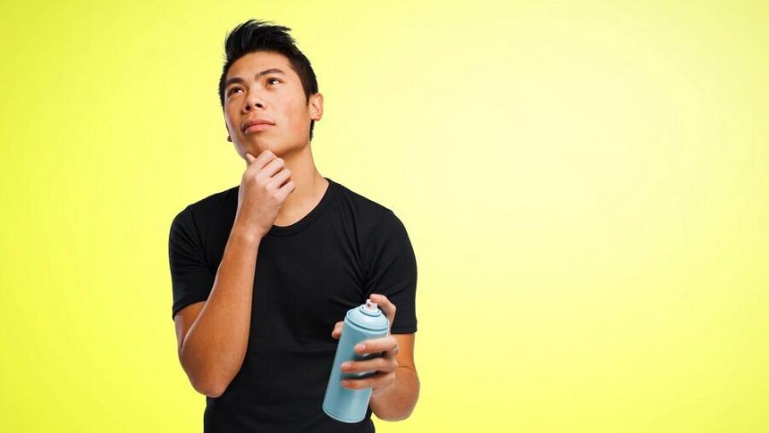 Взорвавшийся баллон с освежителем воздуха спалил лицо кальянщику в Петербурге