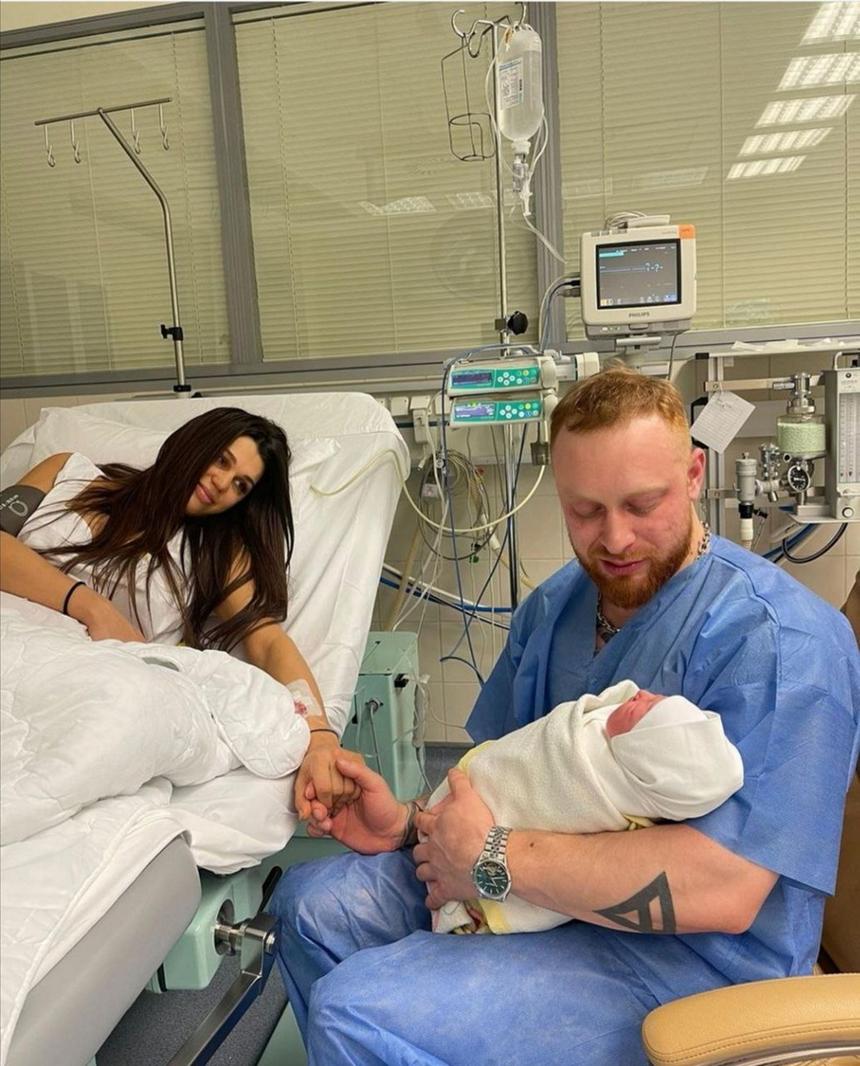 "Семья", - трогательно подписал снимок артист