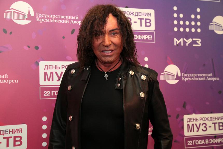 Устал и уехал из страны: что на самом деле происходит с пропавшим Леонтьевым