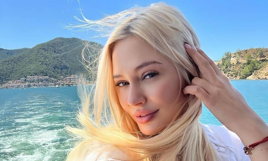 Показала все прелести: Наталья Рудова опубликовала откровенное видео с отдыха