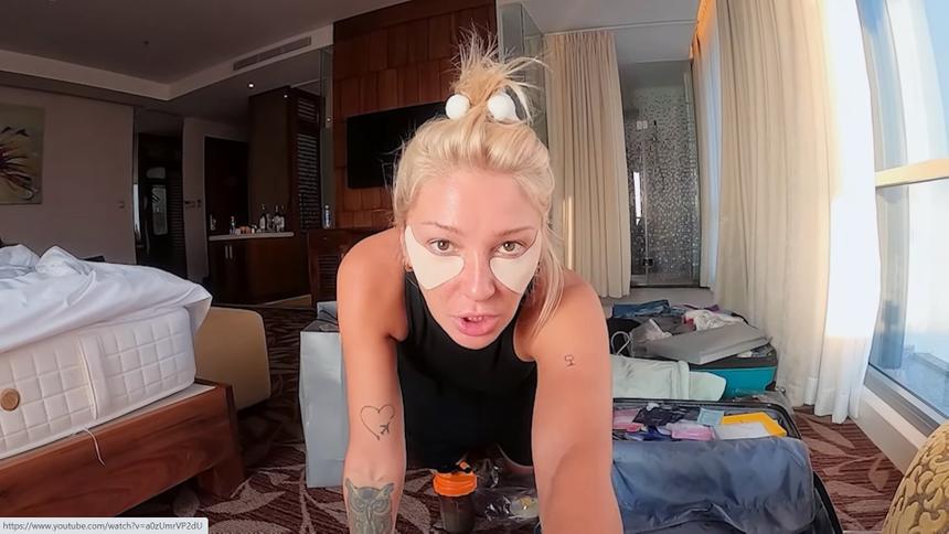 Анастасия Ивлеева уехала из России