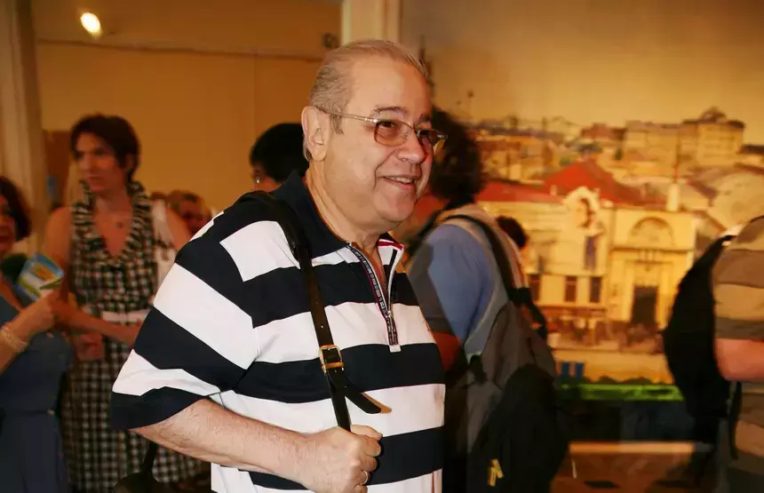 Прямо на пляже: жаждущая секса Брухунова не может отстать от Петросяна на отдыхе