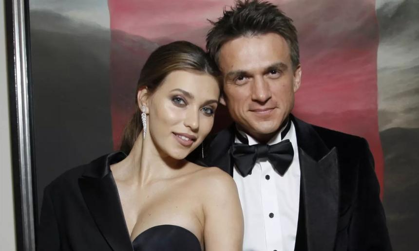 Близится развод: замужняя Регина Тодоренко страстно поцеловала другого мужчину на публике