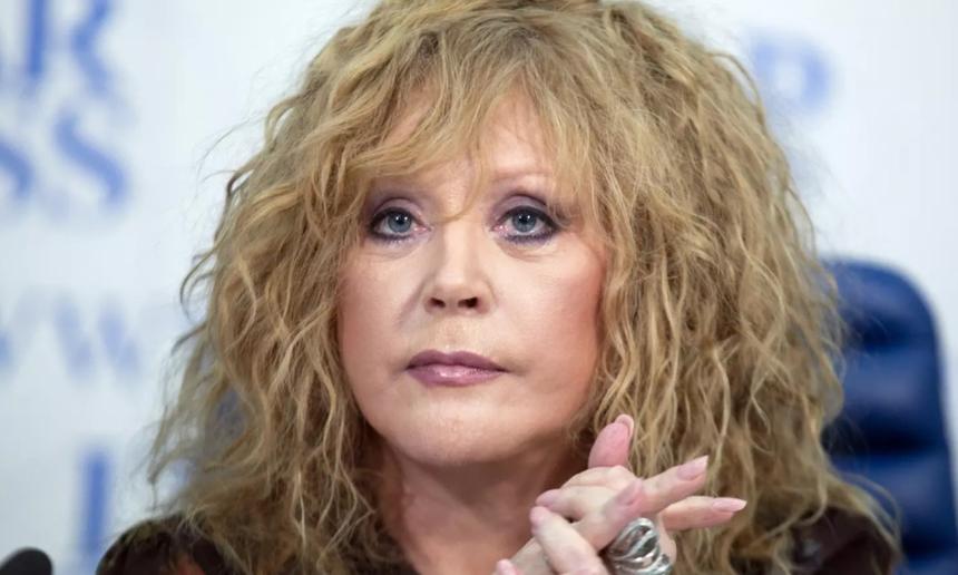 «Это будет главным наказанием»: Пугачеву, Галкина* и других сбежавших артистов ждет страшная расплата