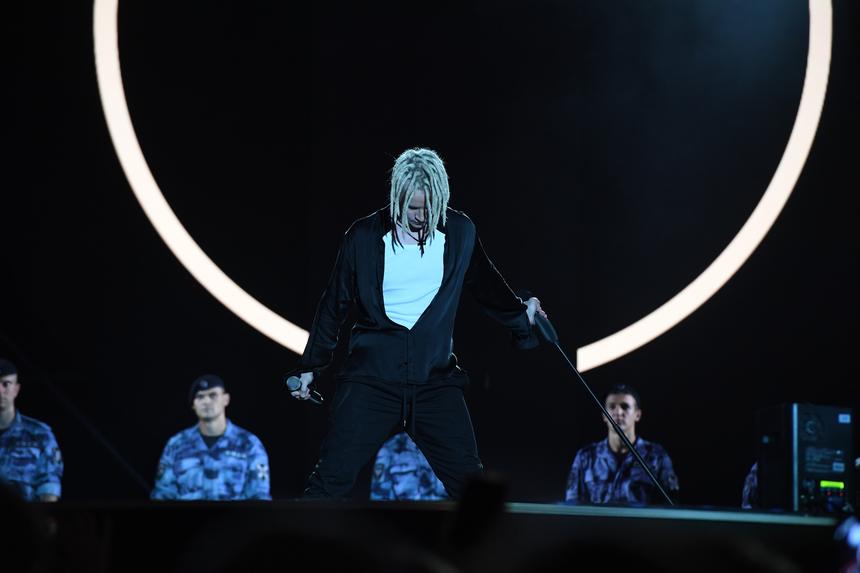 SHAMAN включил в репертуар исполненную с Путиным версию гимна России