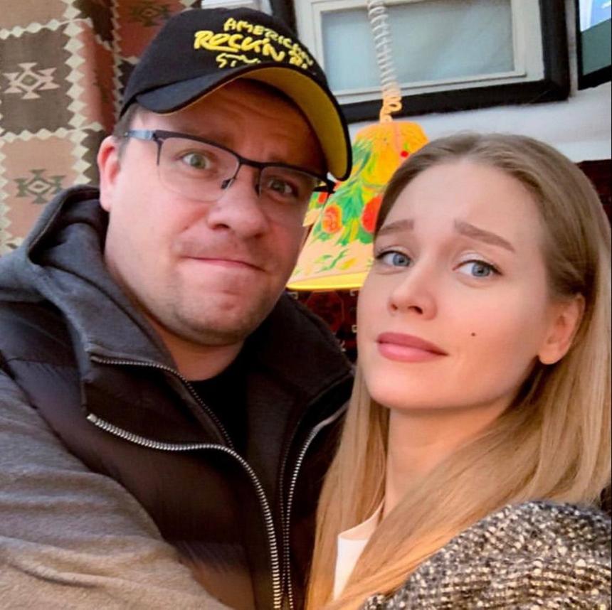 «Моих гонораров хватает!»: Асмус разжигает скандал с Харламовым