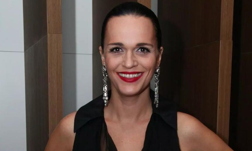 Спустя 3 недели после свадьбы 23-летней дочери певица Слава объявила о ее беременности