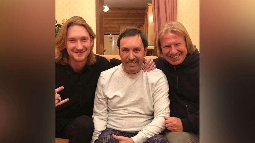 «Никуда не денется»: зачем Дробыш тянет на сцену разбитого инсультом Носкова?