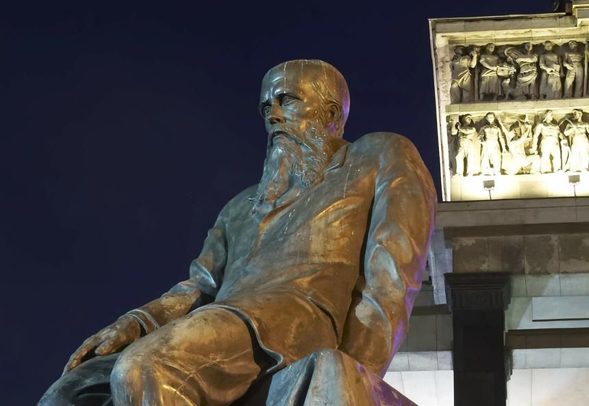 Папа Римский процитировал строчку Достоевского, говоря о детях в инвалидных креслах