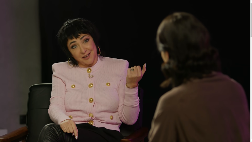 Будущее за сумасшедшими: Лолита Милявская запускает модный блог