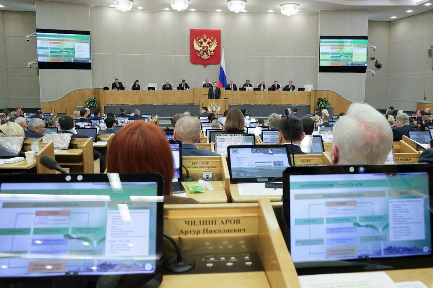 Депутаты Госдумы получают такую же пенсию, как Любовь Успенская