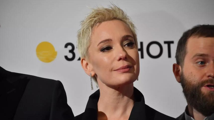 Пустилась во все тяжкие: сбежавшую Чулпан Хаматову застали голой в ванной с известным актером