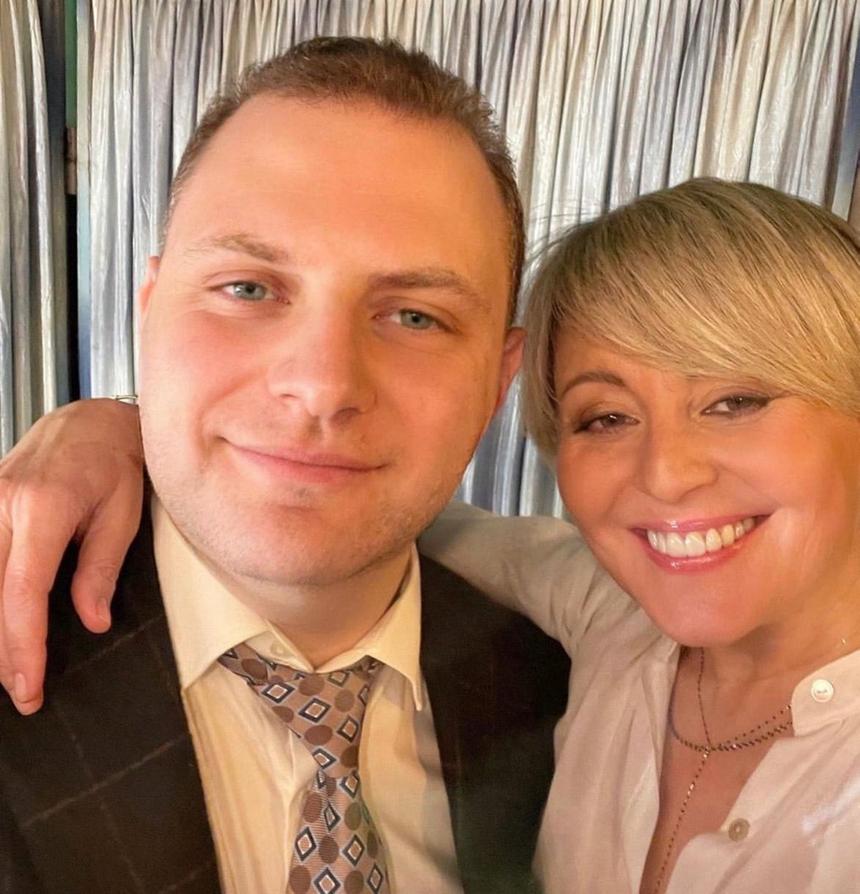 Нашлась пропажа: на фоне слухов о разводе исчезнувшую Варум застали в объятиях мужчины