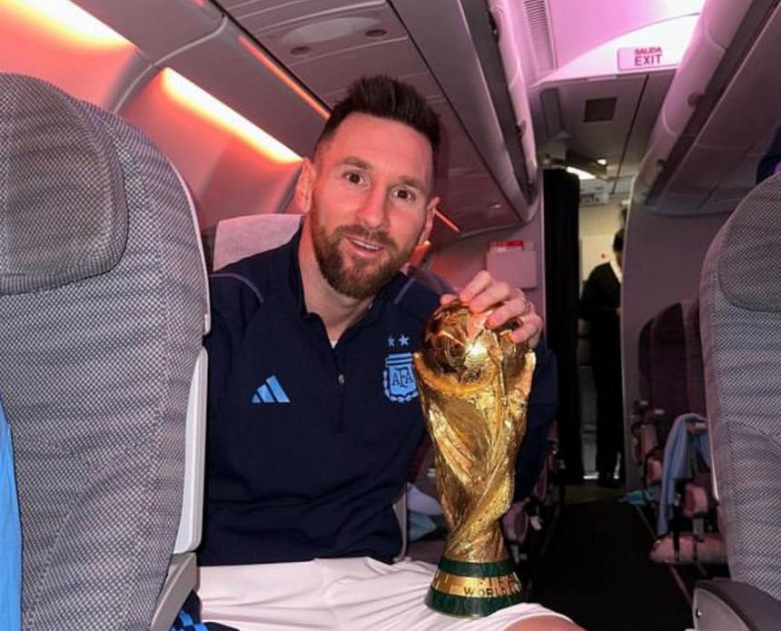 Не поделили трофей: в Сети появились кадры драки Мбаппе и Месси