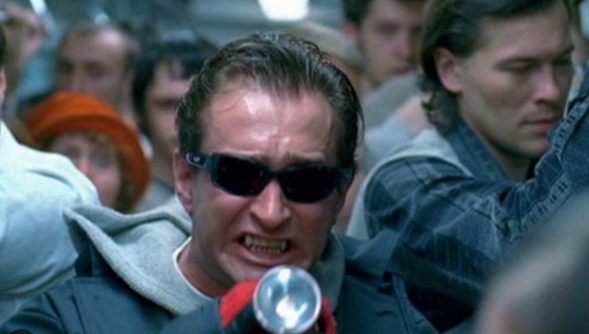 Тимур Бекмамбетов бежал из России