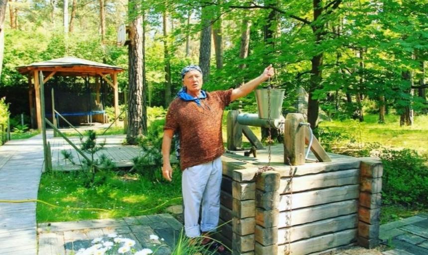 В заброшенном доме Михаила Задорнова обнаружена странная колба