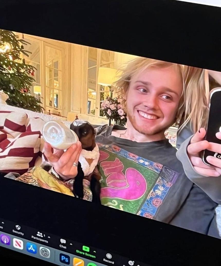 Новые семейные тайны: 21-летний сын Водяновой стал отцом