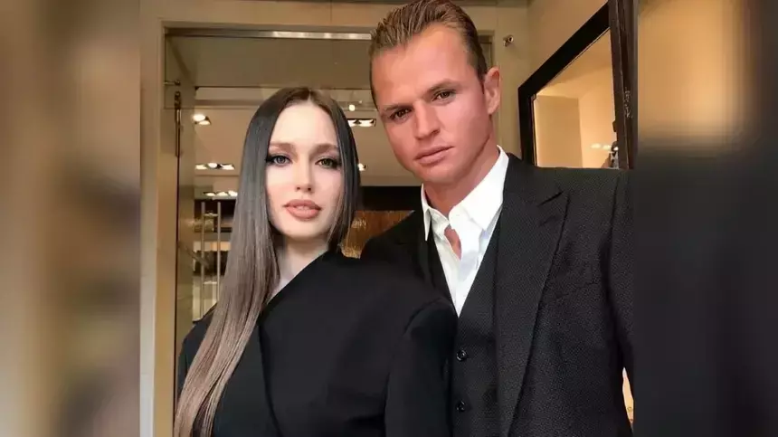 «Секс нужен»: футболист Тарасов опубликовал скандальное видео со своей 4-летней дочкой