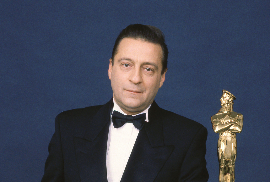 Хазанова с изрезанной спиной под вой сирен повезли в институт Склифосовского на операцию