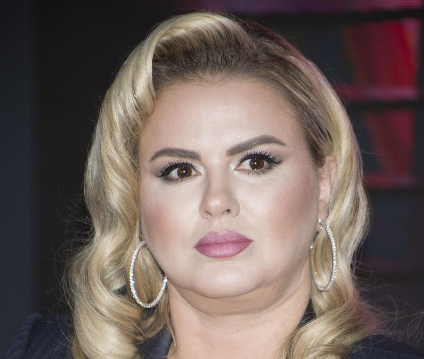 Анна Семенович впервые показала своих внебрачных дочерей 20, 13 и 8 лет