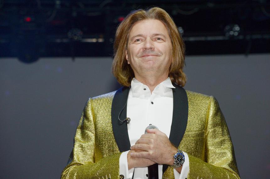 «Как они похожи»: в Сети обсуждают повзрослевшего сына Дмитрия Маликова от суррогатной матери